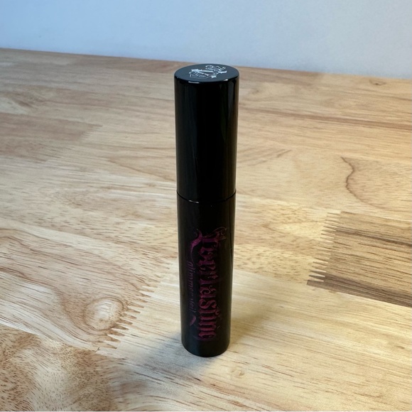 Kat Von D Everlasting Glimmer Veil Liquid Lipstick: Razzle - Picture 4 of 8